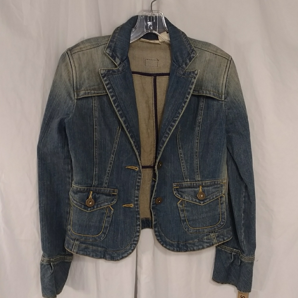 DKNY Jean Jacket Feminine Distressed XS Quality Fitted Tailored Shape SeeMeasure - Picture 7 of 8